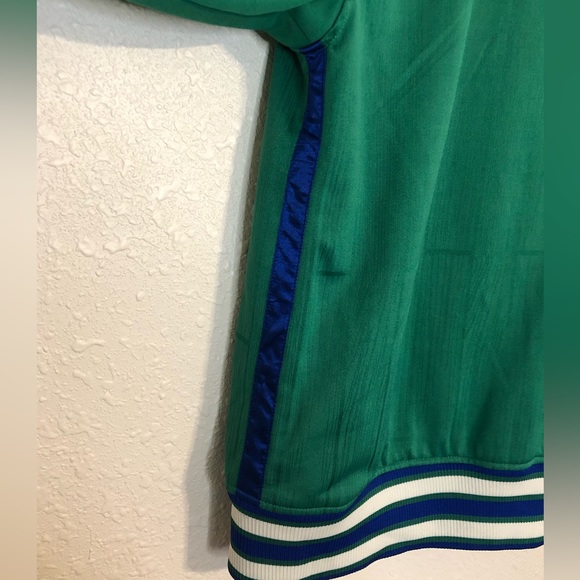 MITCHELL & NESS Dallas Mavericks HARDWOOD TRACK JACKET - Picture 10 of 10